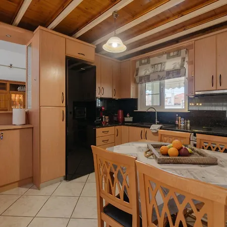 Κάμπινγκ House